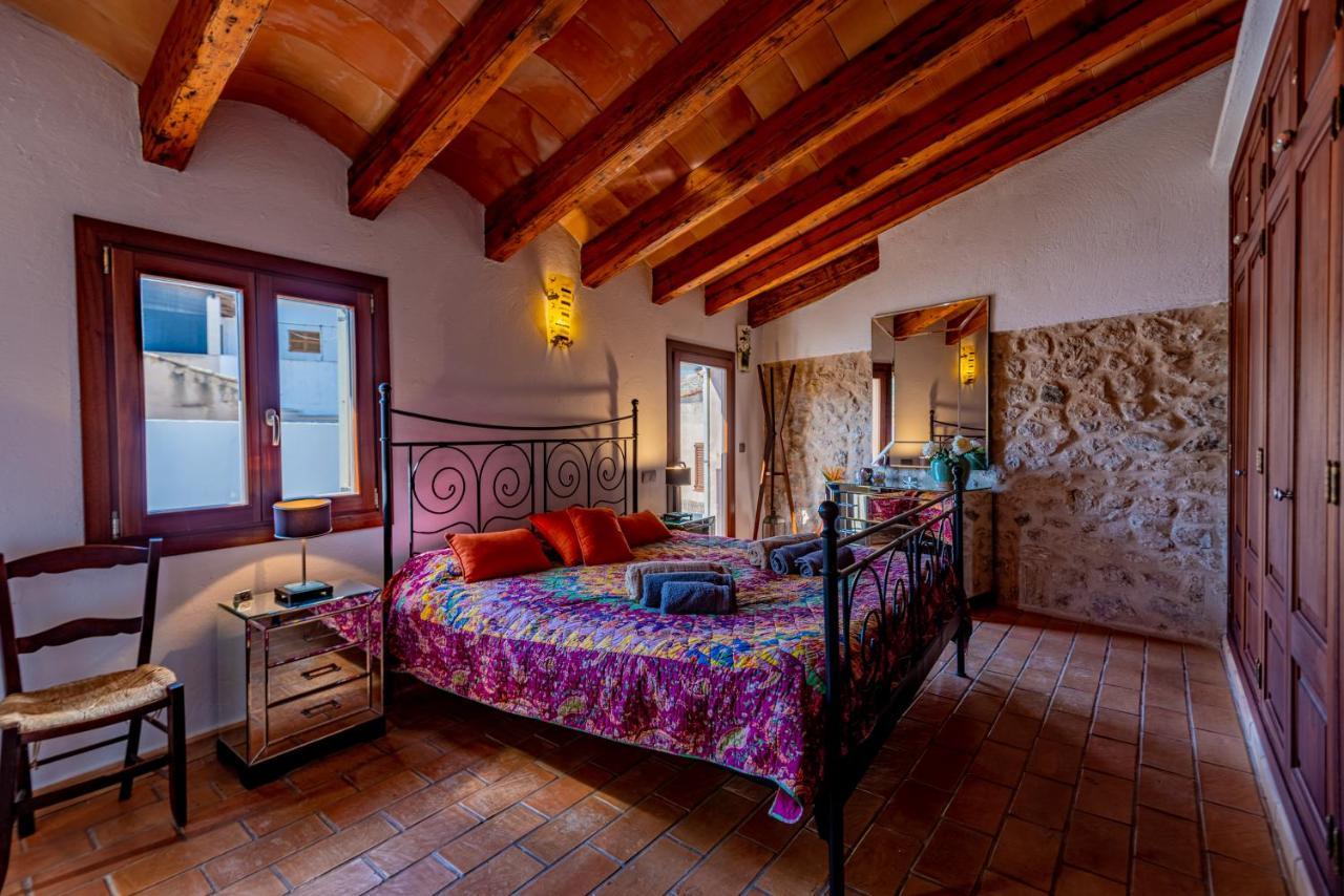 Villa Albuqassim A Modern Townhouse In Pollensa, With Heated Pool Pollença