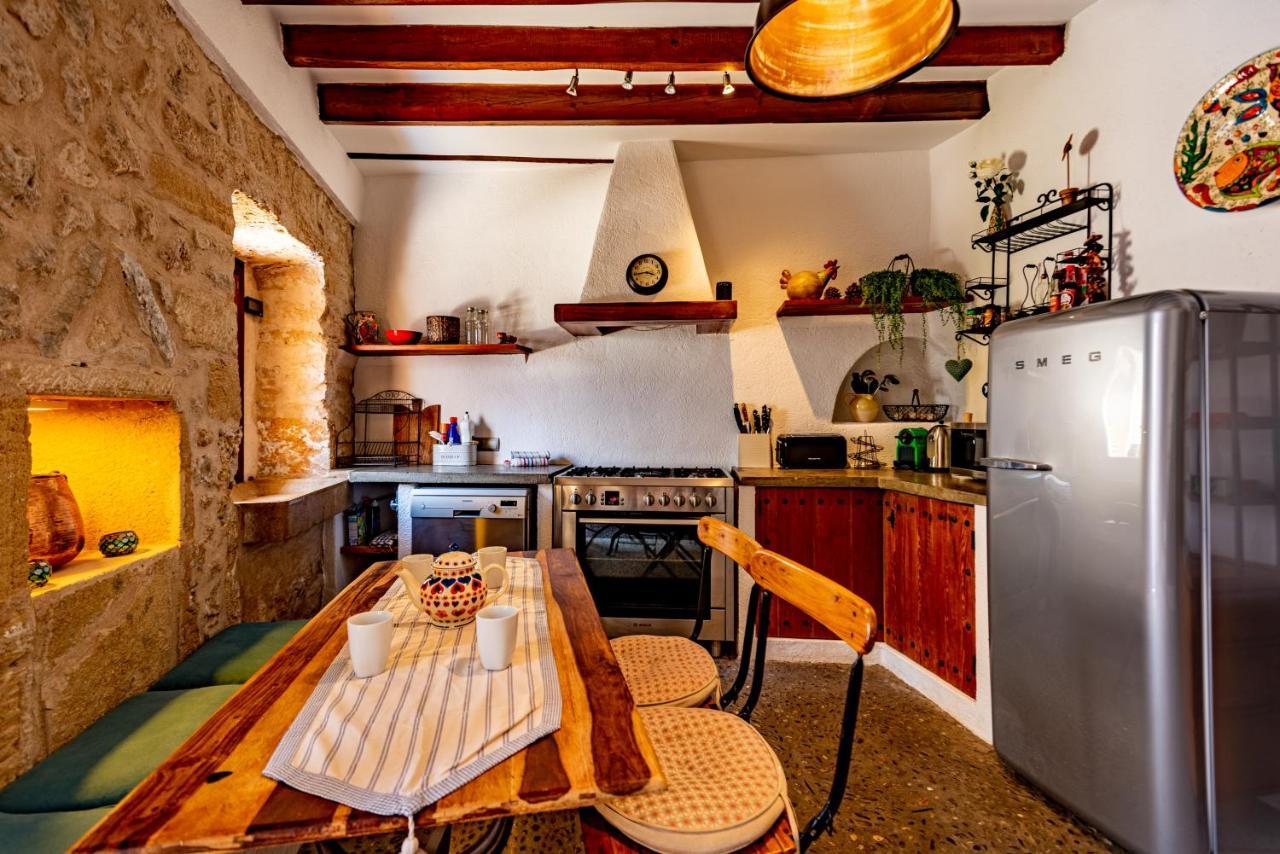 Villa Albuqassim A Modern Townhouse In Pollensa, With Heated Pool Pollença