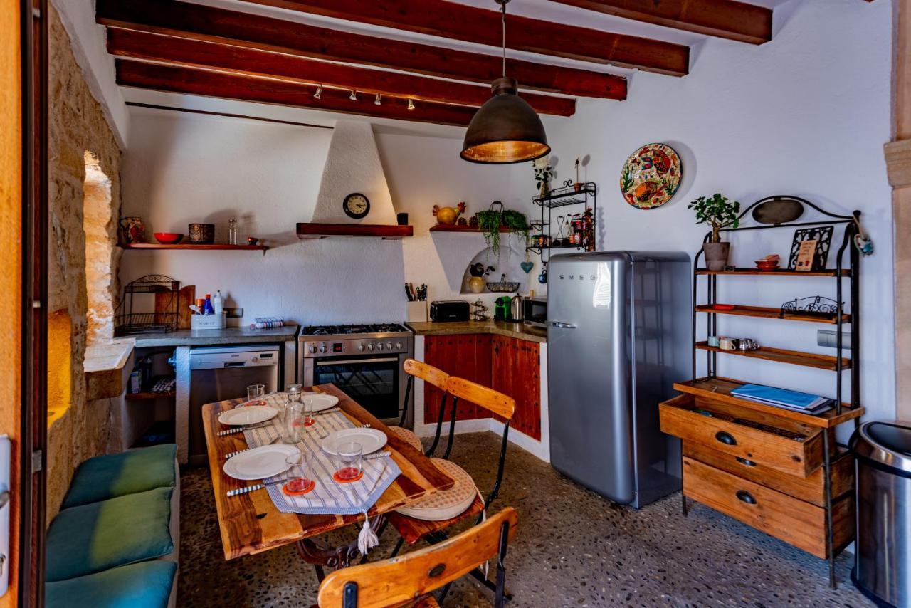 Albuqassim A Modern Townhouse In Pollensa, With Heated Pool Villa